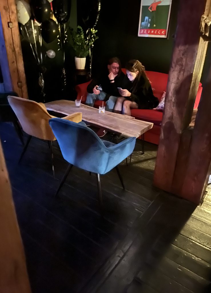 August 6, Laska bar party